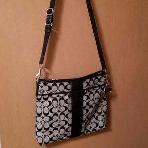 AUTHENTIC SIGNATURE COACH KHAKI & BLACK EXC COND